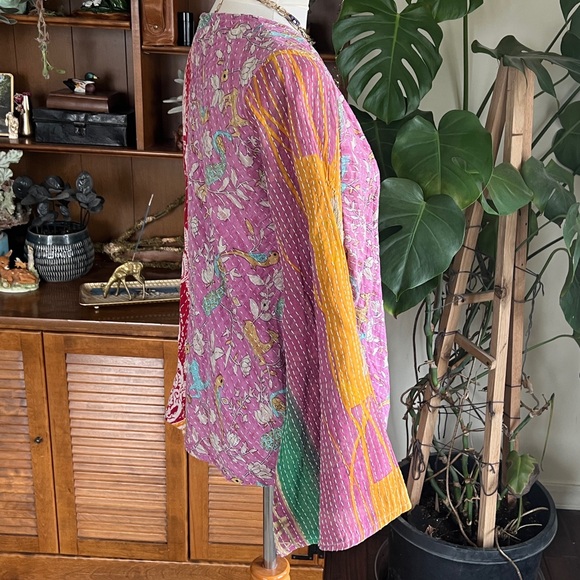 Kantha Bae Birds & Floral Kantha Deep V Drapey Faux Wrap Shirt OS - Picture 7 of 11
